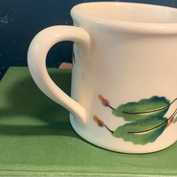 Heartstone Stoneware Hand Painted Mug Mistletoe Pattern Traditional Size Coffee - Picture 5 of 10